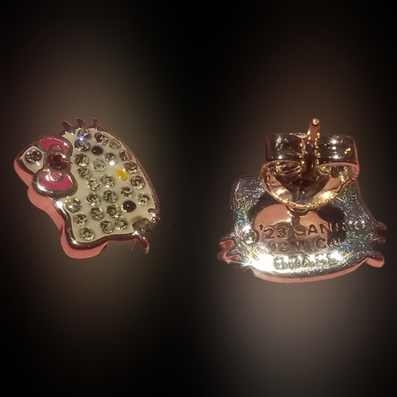 Pair of Authentic, Fine Silver Plated, Hello Kitty Earrings - Picture 3 of 5